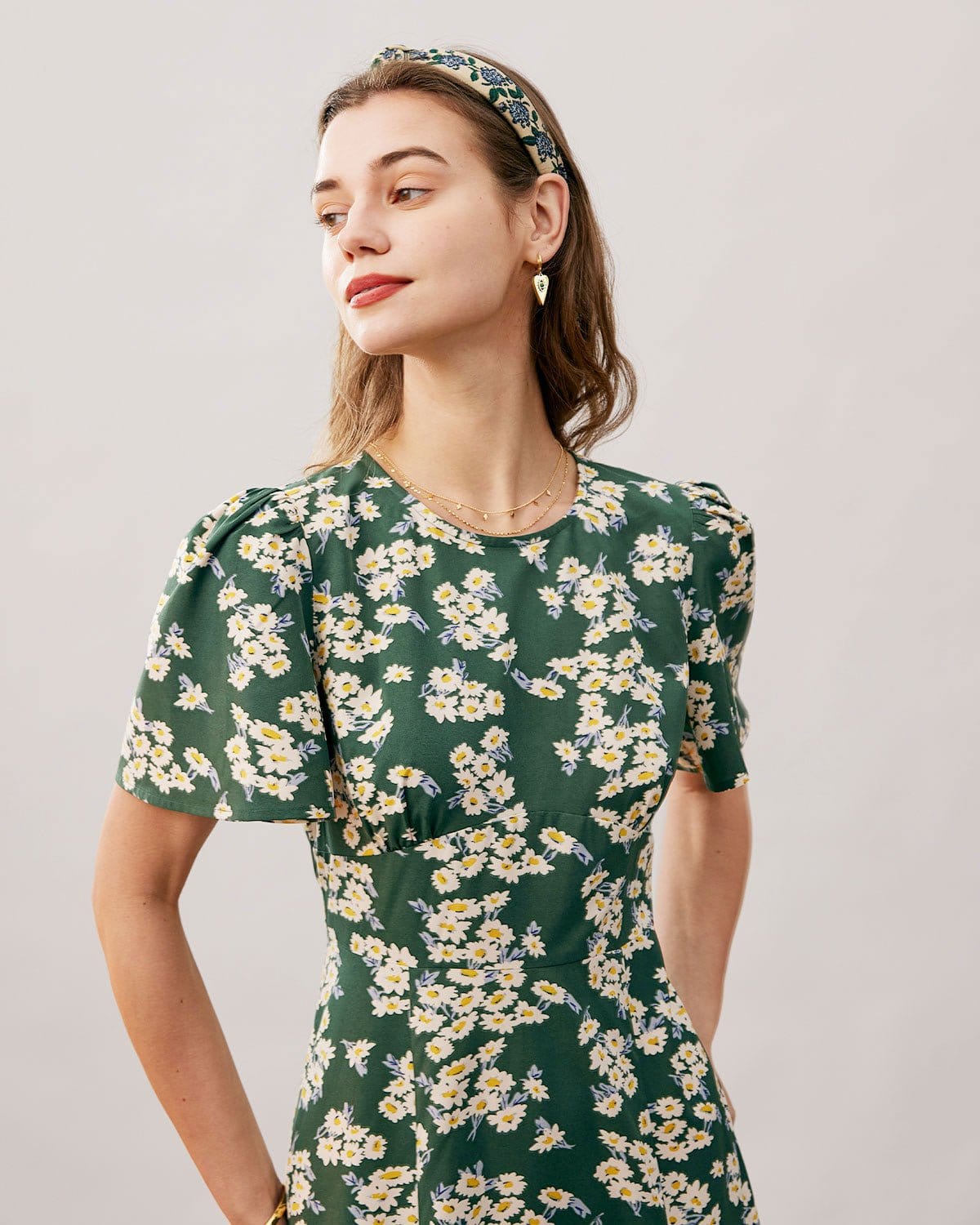 The Green Round Neck Short Sleeve Floral Midi Dress Shop For Sale