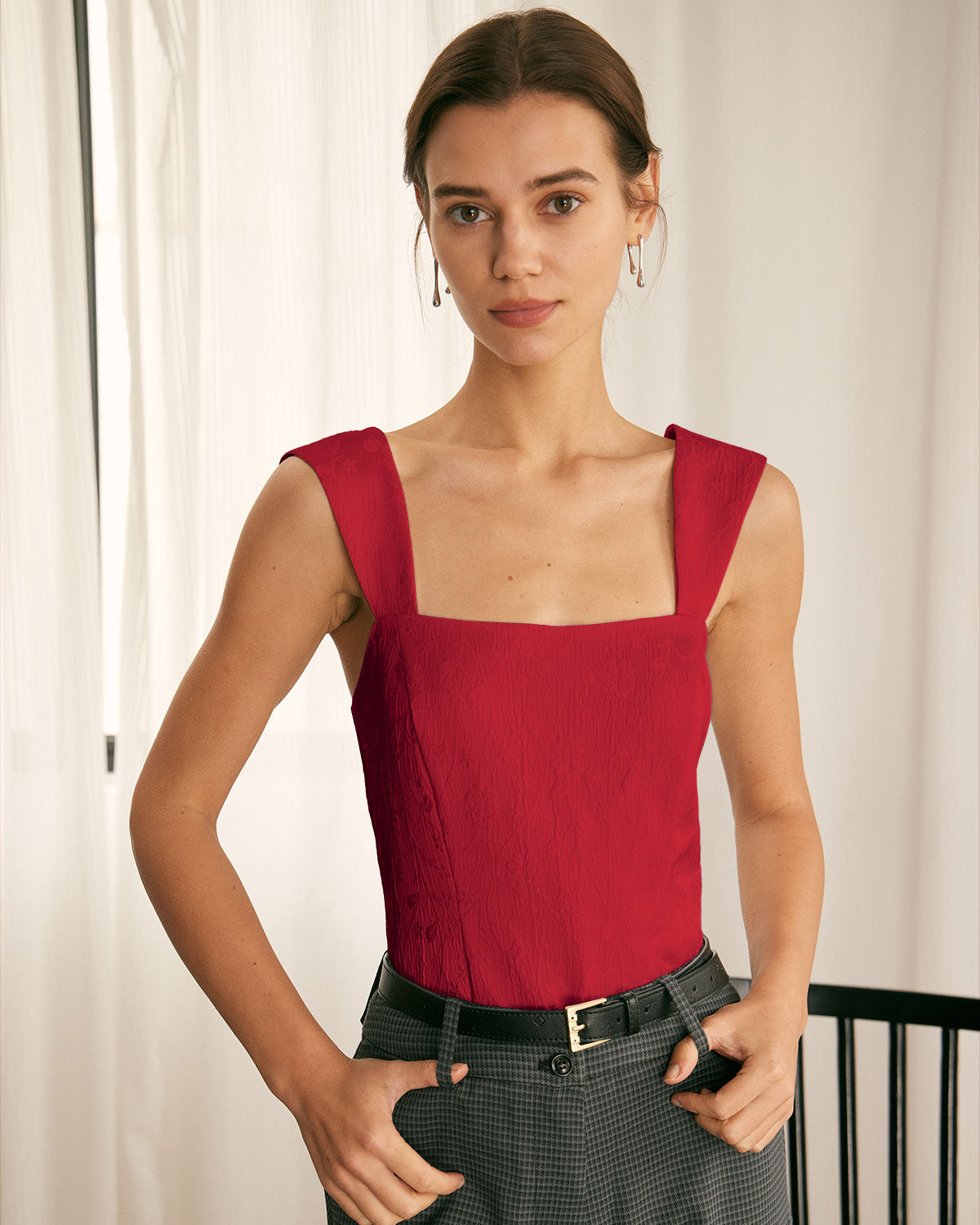 The Red Square Neck Jacquard Tank Top With Credit Card Cheap Pice