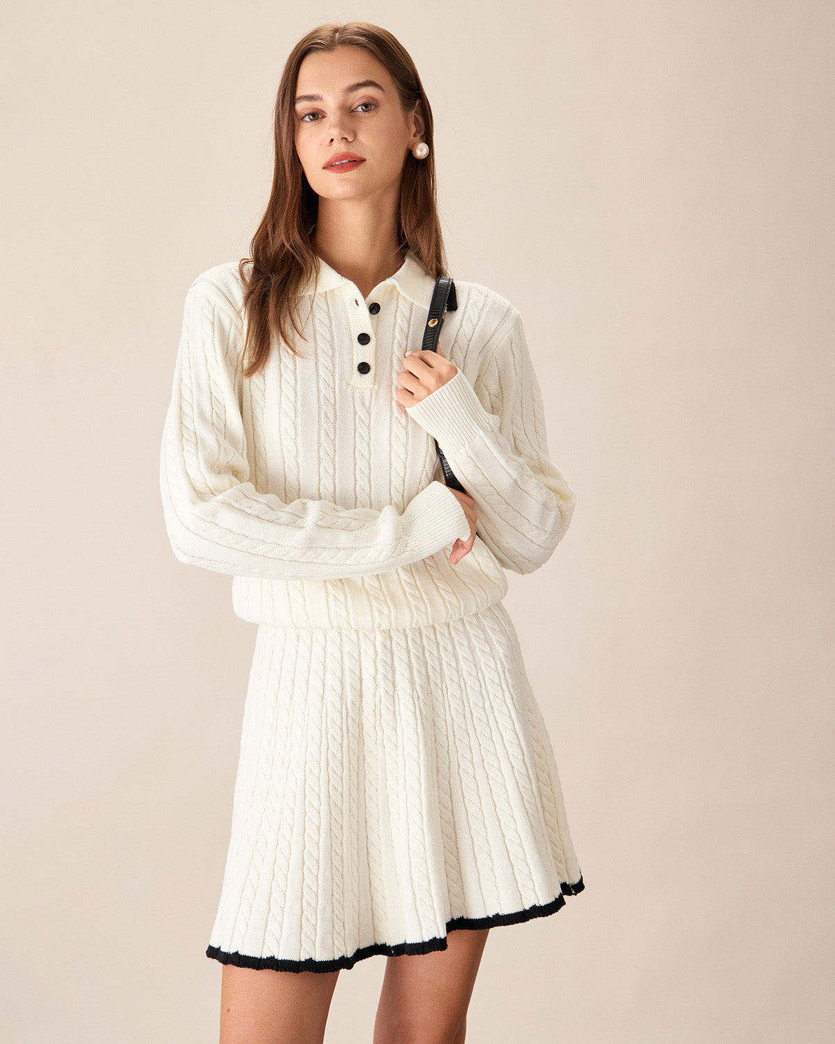 White Contrasting Knitted Mini Skirt Discount Collections