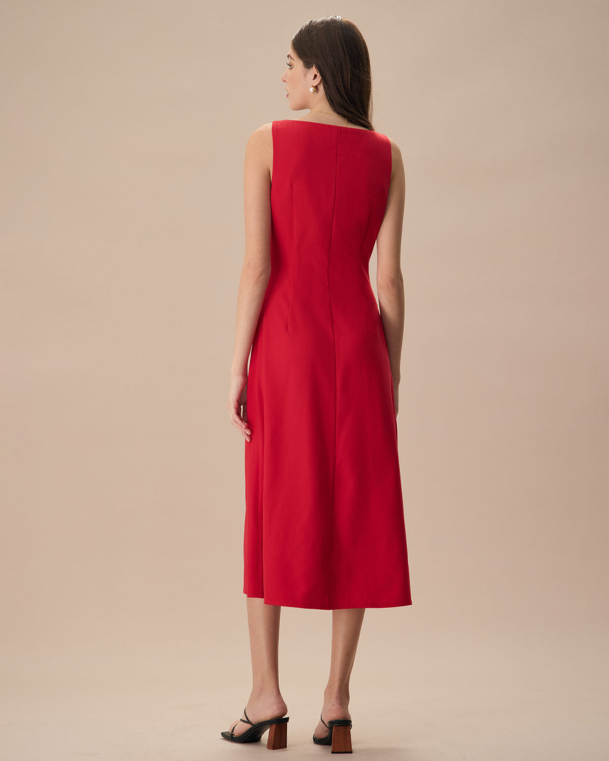 The Red Square Neck Pocket Midi Dress Outlet 2025 New